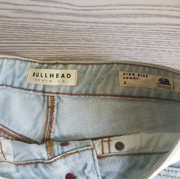 NWT Bullhead jean shorts - Picture 4 of 4